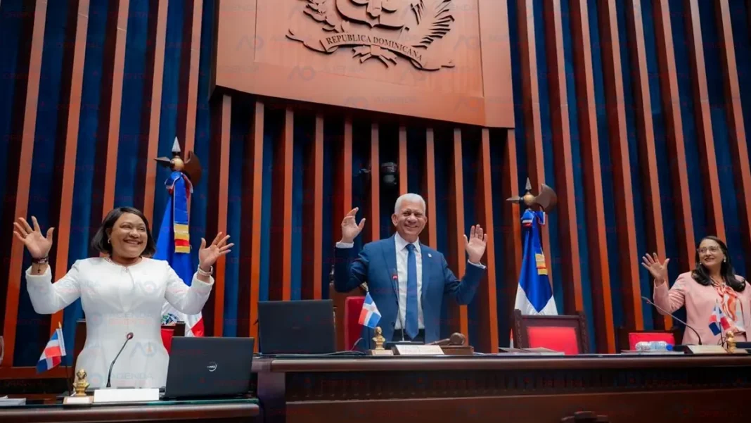 Senado-aprueba-en-dos-lecturas-consecutivas-reformas-a-la-Ley-que-instituye-el-Codigo-Penal-de-la-Republica-Dominicana-20260723-121326 Senado aprueba en dos lecturas consecutivas reformas a la Ley que instituye el Código Penal de la República Dominicana