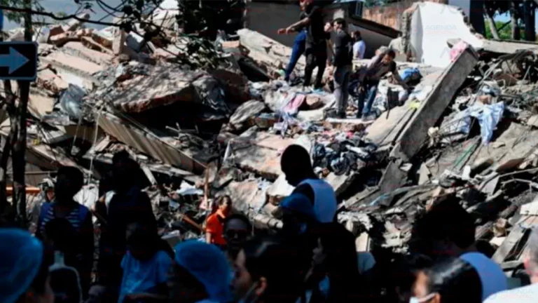 Al menos 20 muertos en dos ciudades del centro de Colombia por el terremoto