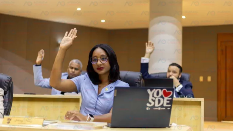 Consejo de Regidores de Santo Domingo Este aprueba proyecto de Becas Municipales propuesto por Jehimy Núñez