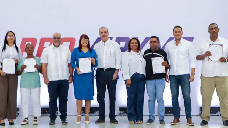 Presidente Abinader anuncia aumento cartera crédito Promipyme
