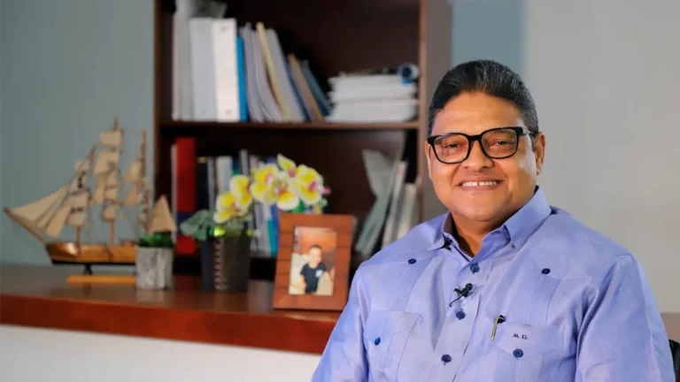 Luis Abinader designa a Juan Manuel Méndez como director del INTRANT