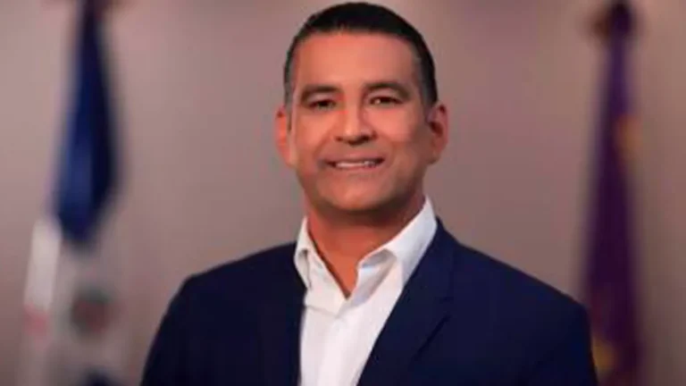 Luis Alberto mantiene activa agenda de juramentaciones y suma dirigentes del PRM al PLD