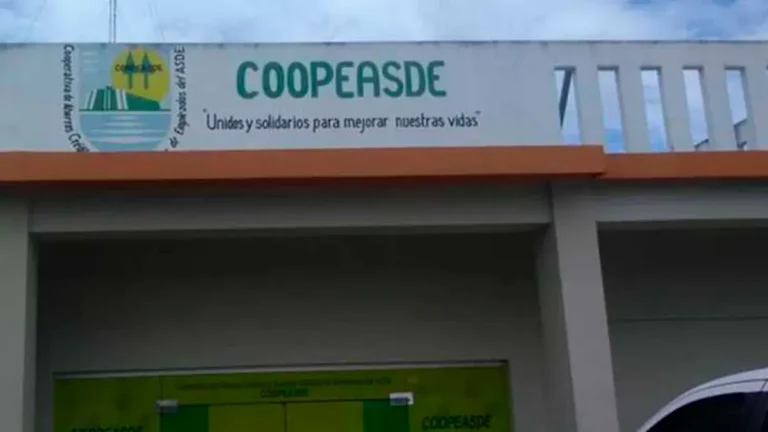 Colaboradores del ASDE denuncian retención de RD$11 millones de su cooperativa por parte del Ayuntamiento de Santo Domingo Este y piden intervención del IDECOOP