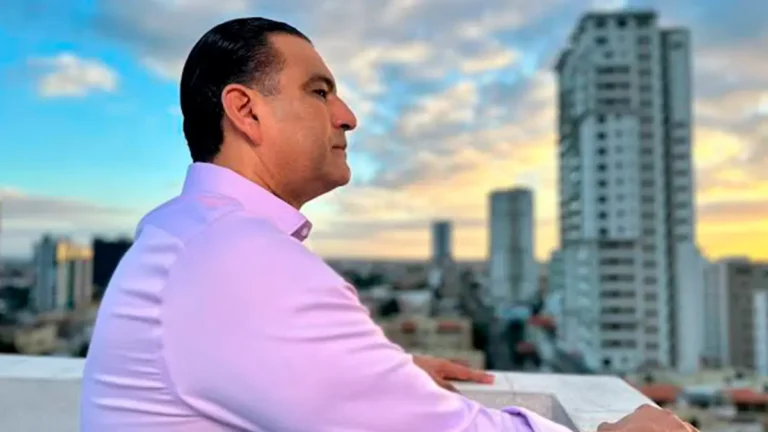 Luis Alberto destaca importancia de la formación y la inteligencia artificial para la nueva generación política