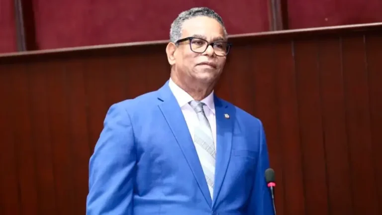 Gilberto Balbuena llama a reflexionar sobre la pérdida de confianza en los partidos políticos