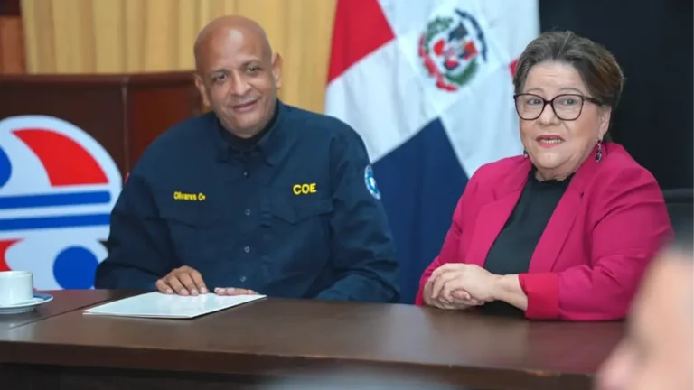 Se acerca activa onda tropical y el COE activa plan de contingencia por lluvias