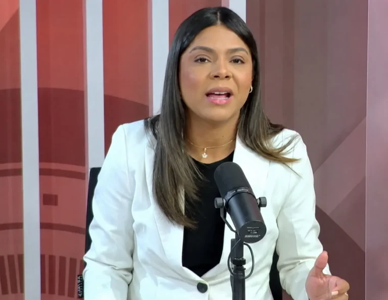Paola Cabrera: “Abinader asume el liderazgo del PRM con la mirada puesta en 2028”