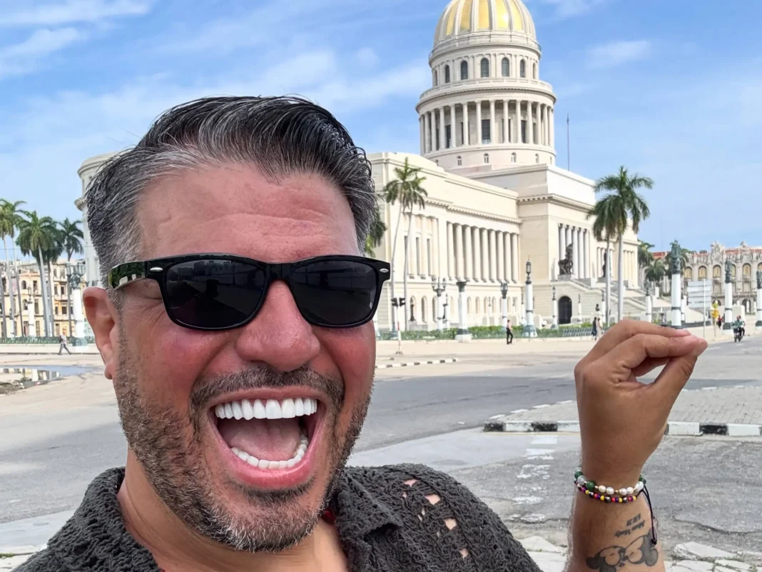Vladimir “Vlady” Gómez regresa a Cuba y revela una mirada íntima a la realidad de la isla: “no fui a hacer política, fui a vivir, escuchar y contar”