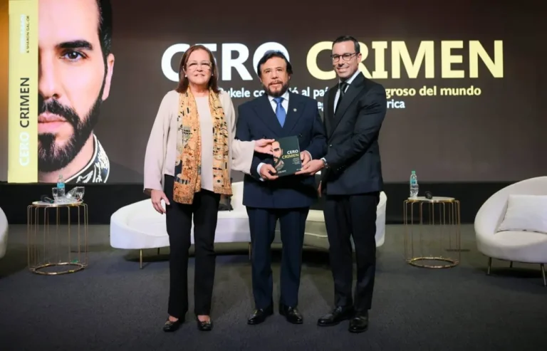 Empresario israelí Yossi Abadi presenta en El Salvador el libro “Cero Crimen”, la historia detrás de la transformación de un país.