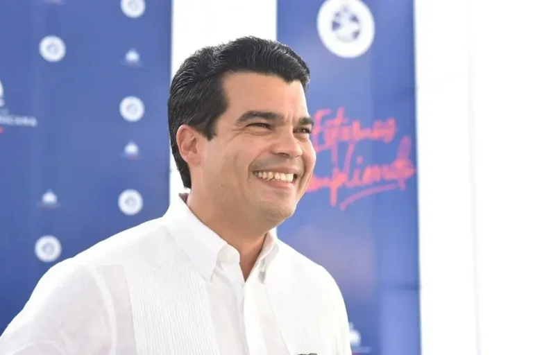 Wellington Arnaud encabeza percepción de funcionarios más eficientes, según SONDEOS