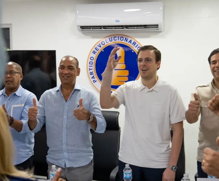 Deligne Ascensión, Vicepresidente Ejecutivo del PRM, reafirma compromiso con las comunidades de La Altagracia
