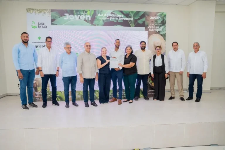 Campo Joven lleva casi RD$3 millones a tasa cero a jóvenes productores de Hato Mayor