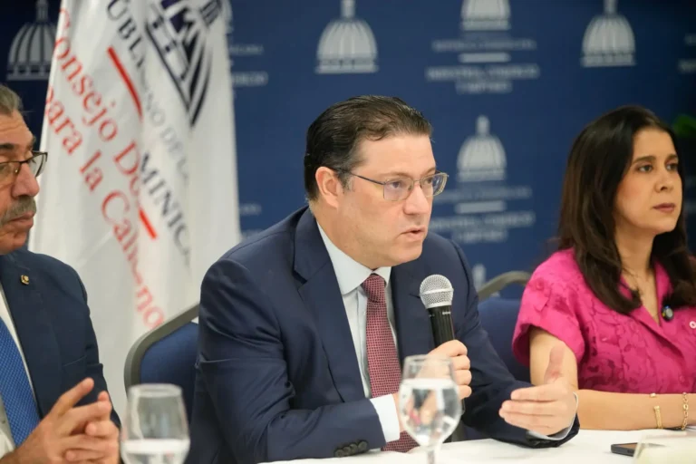 Ministro Sanz Lovatón destaca importancia de la calidad para la economía dominicana