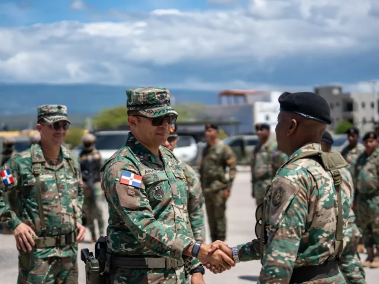EL COMANDANTE GENERAL DEL EJÉRCITO INICIA RECORRIDO DE INSPECCIÓN OPERACIONAL EN LA FRONTERA SUR