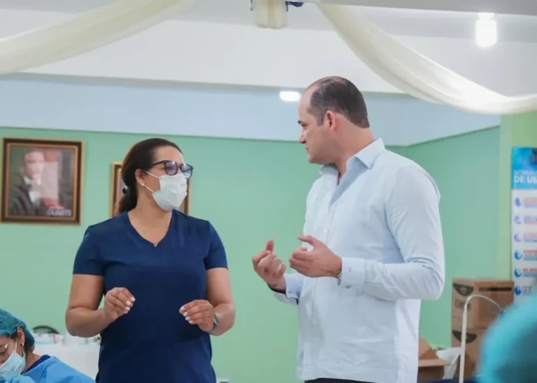 Adolfo Pérez destaca jornada integral de salud en San José de Ocoa en beneficio de más de 800 estudiantes