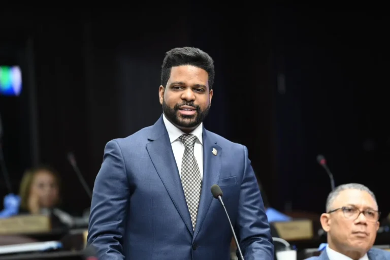 Diputado Jheyson García Castillo deposita proyecto de ley para elevar a Ciudad Juan Bosch a Distrito Municipal