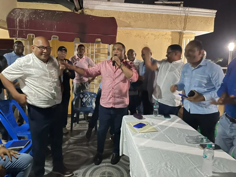 Franklin Espino se integra al proyecto de David Collado en Los Alcarrizos