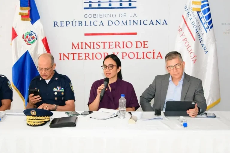 Ministra Faride Raful dice que se avanza hacia una policía nacional más moderna,profesional y cercana a la ciudadanía.